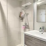 Vue Mer, Piscine, Free Parking شقة *