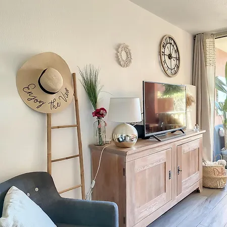 Appartement Vue Mer, Piscine, Free Parking