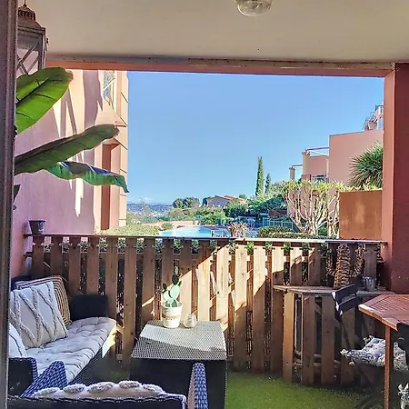 Vue Mer, Piscine, Free Parking Apartment