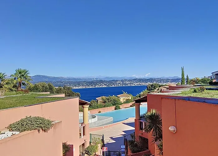 Vue Mer, Piscine, Free Parking Apartment *