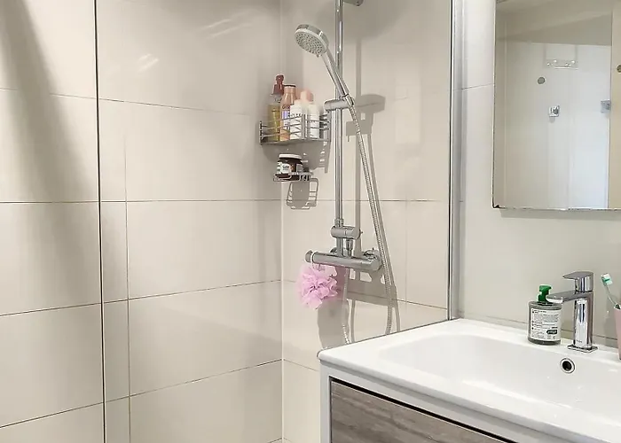 Vue Mer, Piscine, Free Parking Apartment *