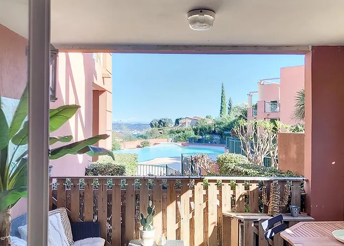 Apartment Vue Mer, Piscine, Free Parking