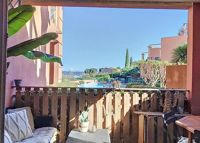 Vue Mer, Piscine, Free Parking Apartment