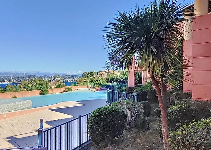 Vue Mer, Piscine, Free Parking Apartment *